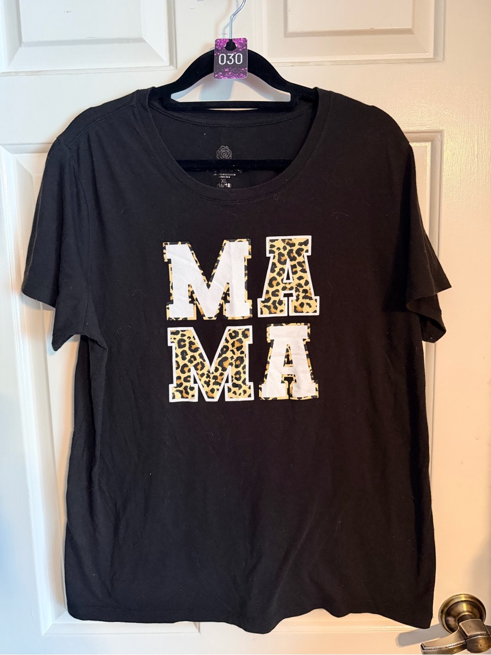 Black 'MAMA' Short Sleeve Tee with Leopard Print Accents